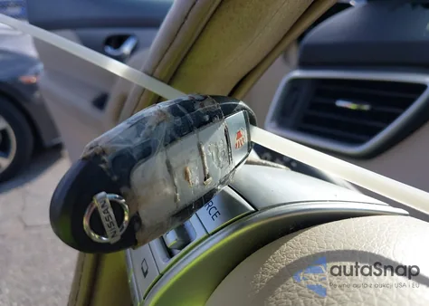 2014 Nissan Rogue S/Sl/Sv z USA, uszkodzony, nr VIN 5N1AT2MV5EC774646